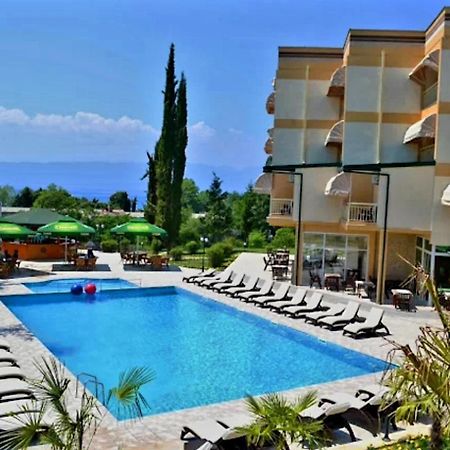 Hotel Bluebell Ohrid Ngoại thất bức ảnh