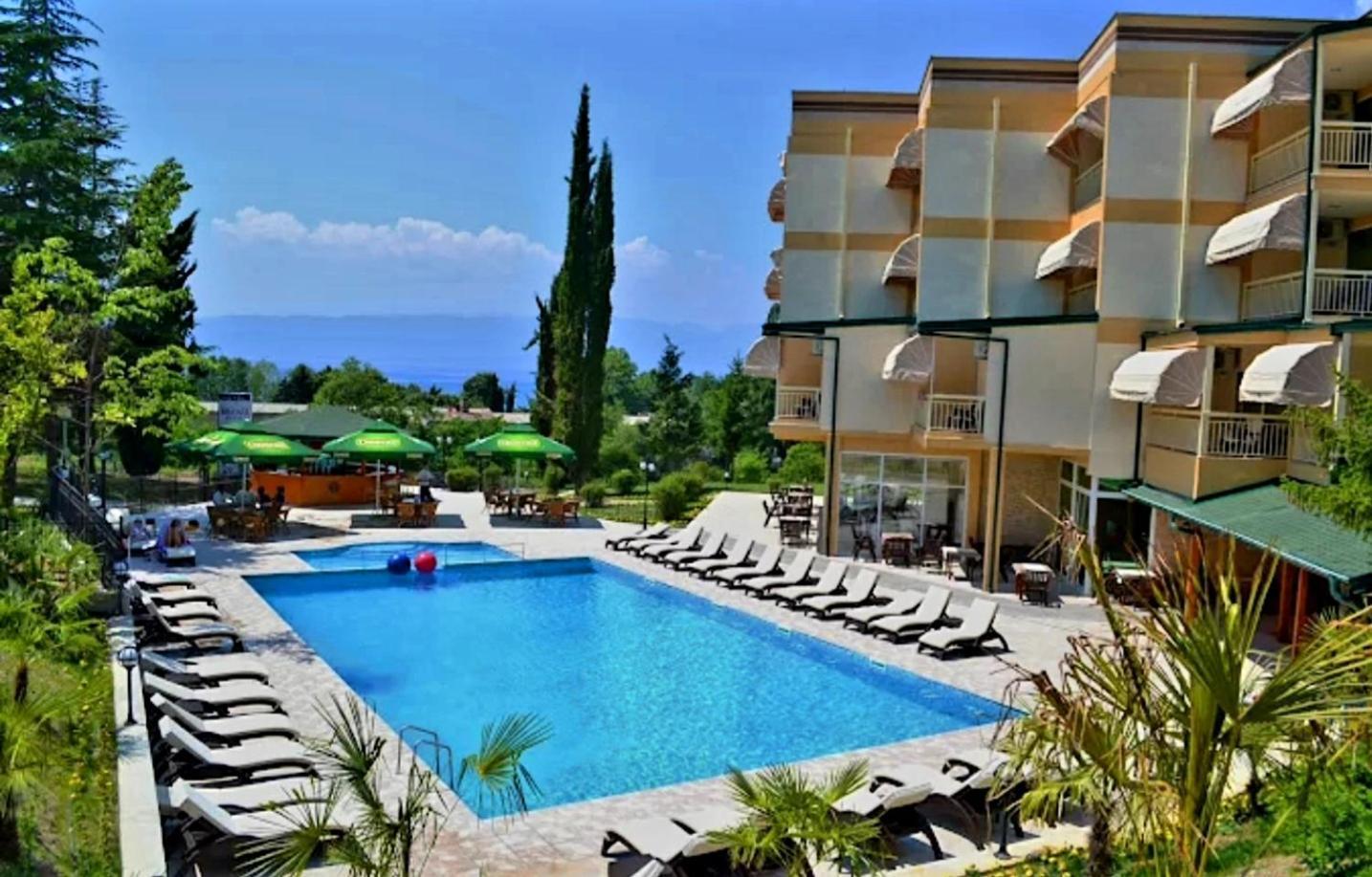 Hotel Bluebell Ohrid Ngoại thất bức ảnh